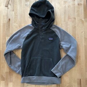 Patagonia Men's Hoodie - Dark and Light Gray